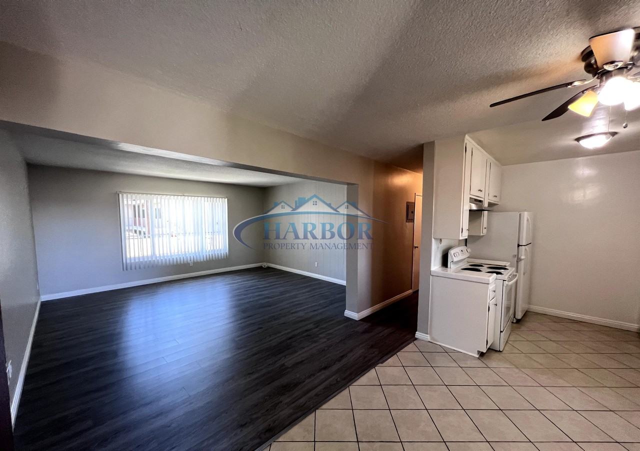 2758 Orange Avenue - Photo 2 of 9