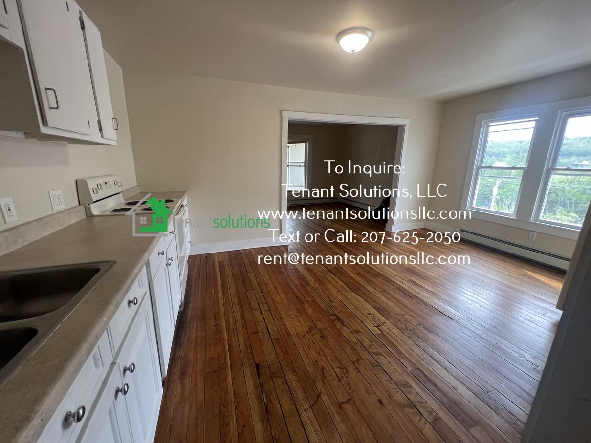 201 Waldo Street - Photo 2 of 8