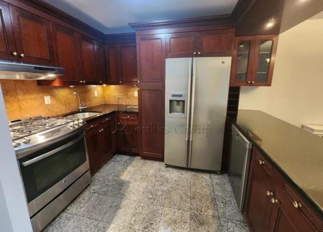 3517 32nd St - Photo 2 of 6