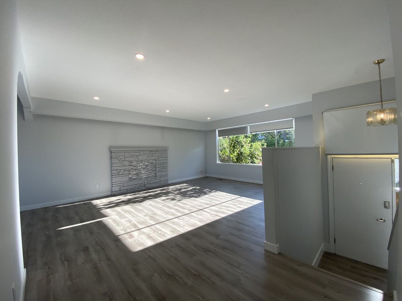 1310 Discovery Ave #A - Photo 3 of 33
