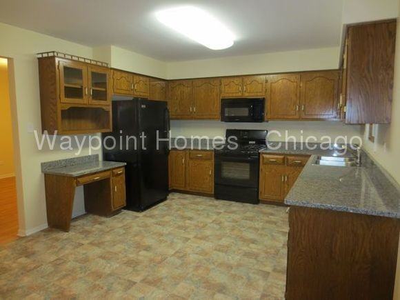 1708 Delrose St - Photo 3 of 17