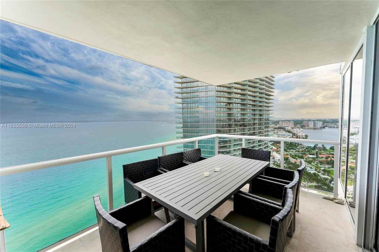 19111 Collins Avenue #3608