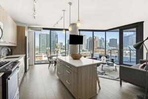 featured image of 730 W Couch Pl #3-2-5