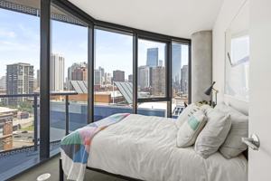 featured image of 730 W Couch Pl #3-2