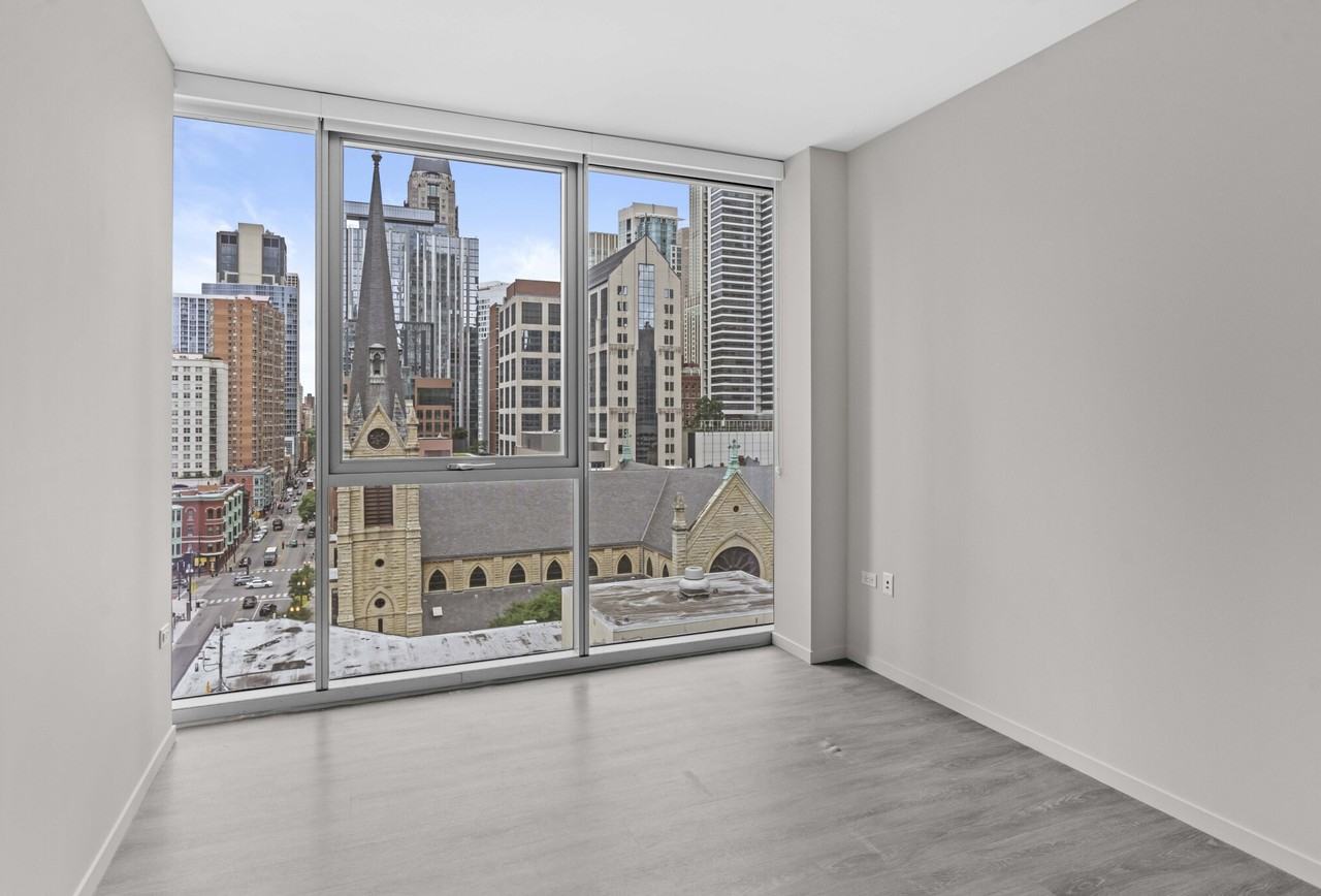 8 E Huron St - Photo 6 of 11