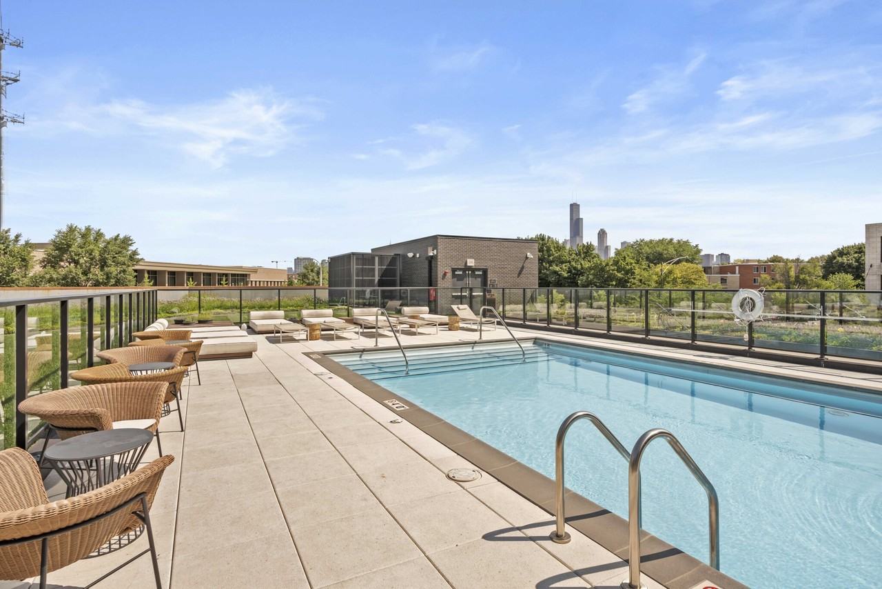 1461 S Blue Island Ave - Photo 7 of 15