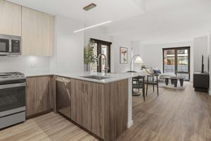 featured image of 166 N Aberdeen St #2-2