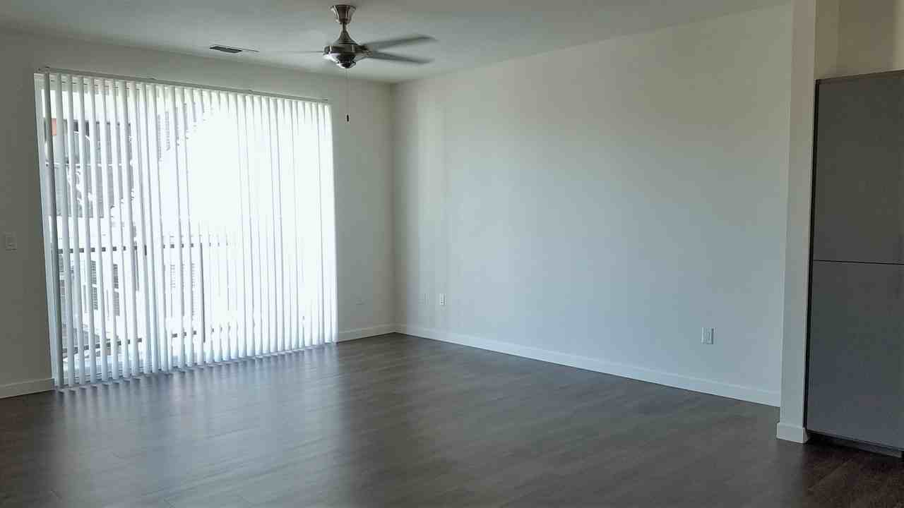 WINN PARK LOFTS - Photo 3 of 18