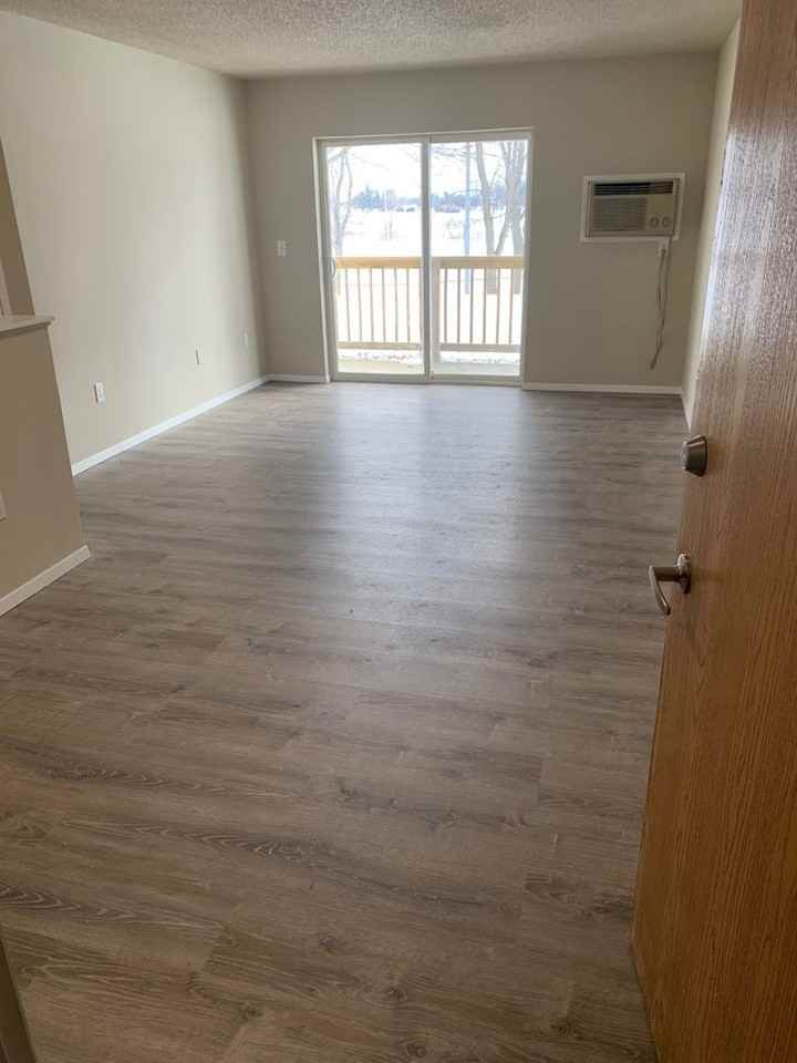 Pheasant Run Apartments - Photo 3 of 21