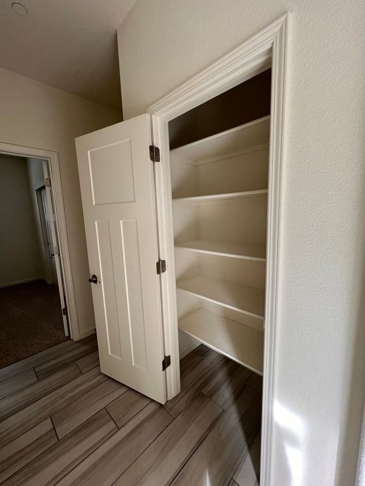 2089 Mannington Pl - Photo 6 of 50