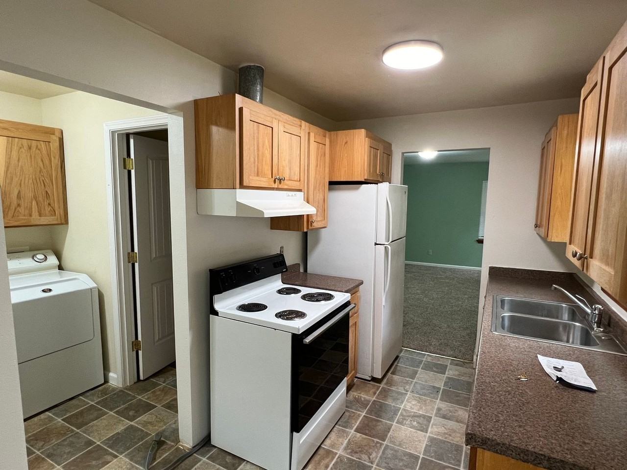 12813 Village Rd - Photo 3 of 7