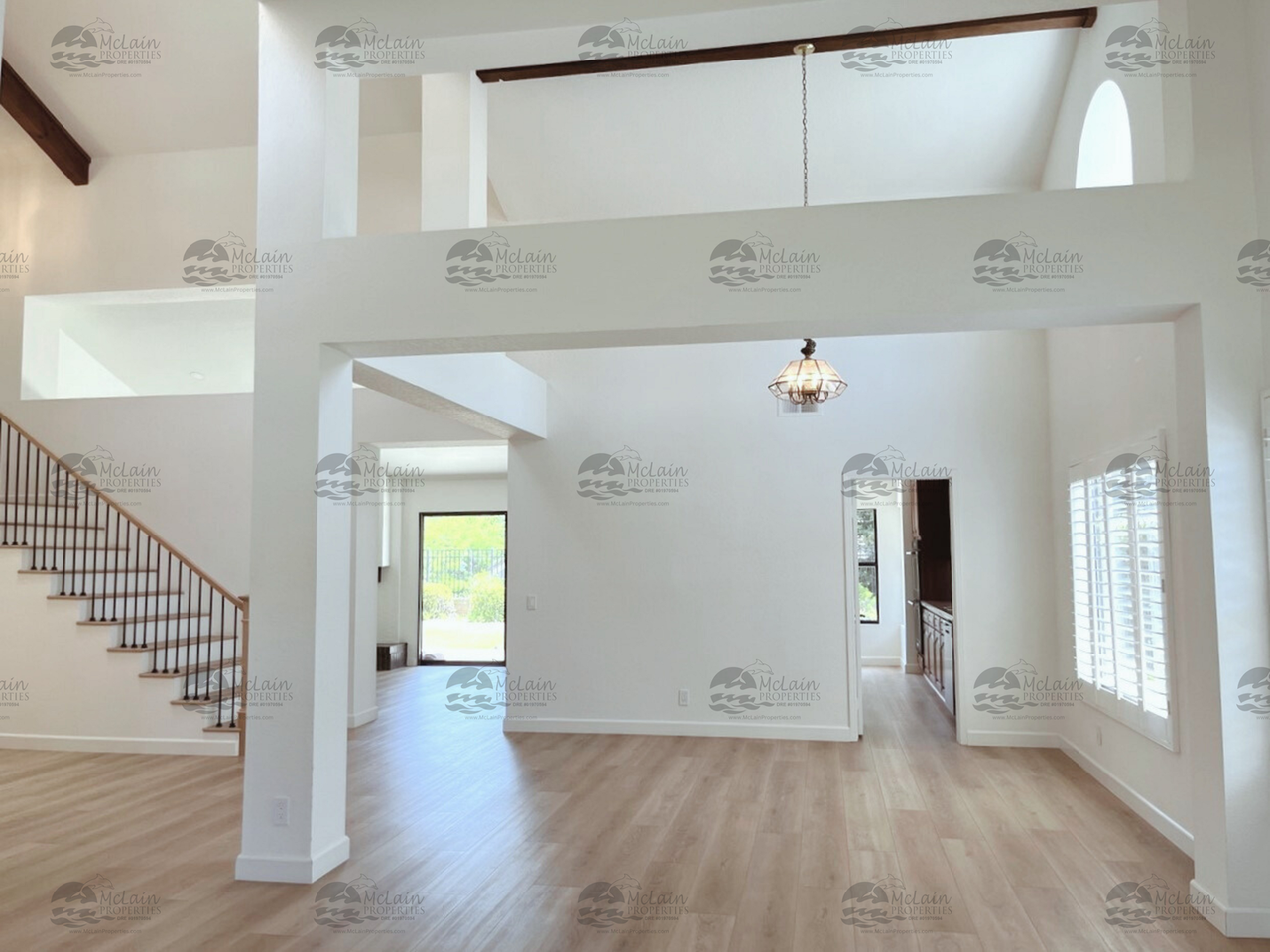 1125 Columbus Way - Photo 2 of 48