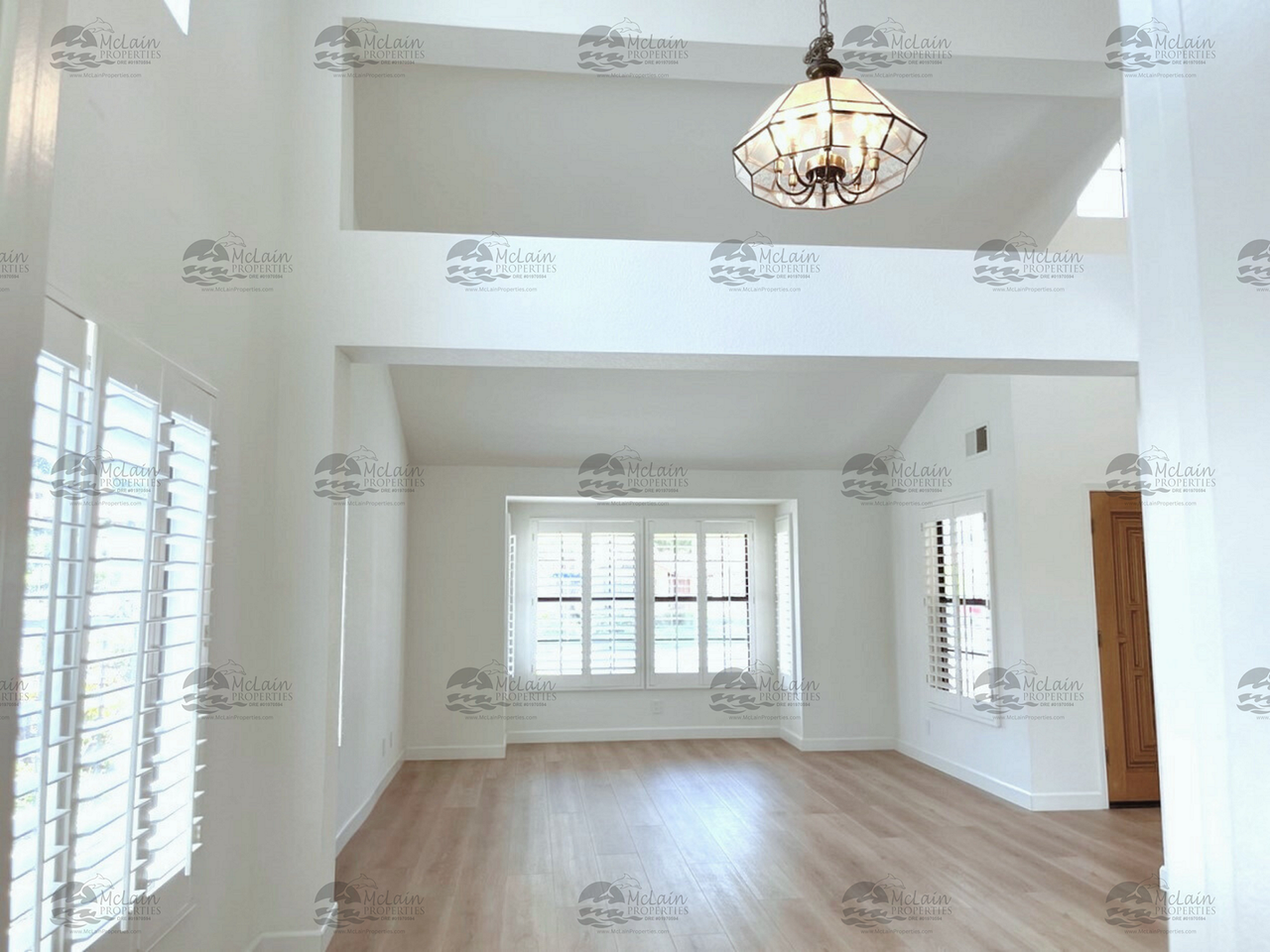 1125 Columbus Way - Photo 5 of 48