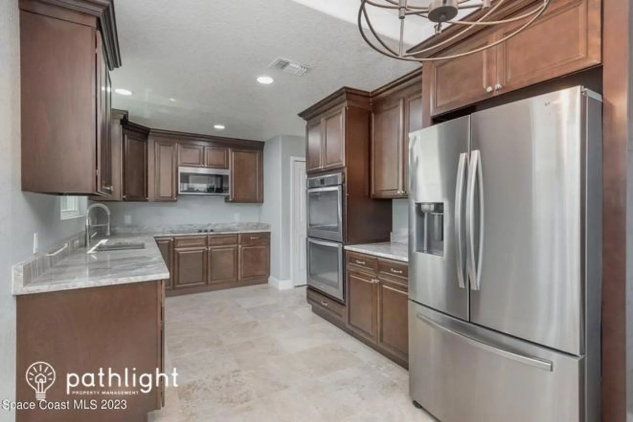 2635 Slash Pine Ct - Photo 3 of 11