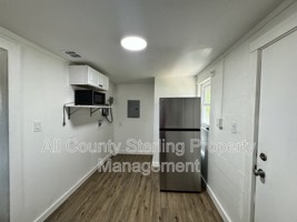 featured image of 1756 Ne 8th Ave #1