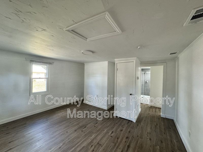 1756 Ne 8th Ave #1 - Photo 7 of 13