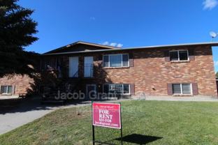 1335 Elizabeth Cir #4 - Photo 1 of 1