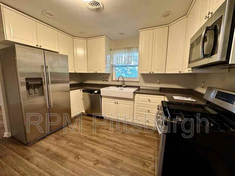 16 Sheridan Ct - Photo 2 of 24