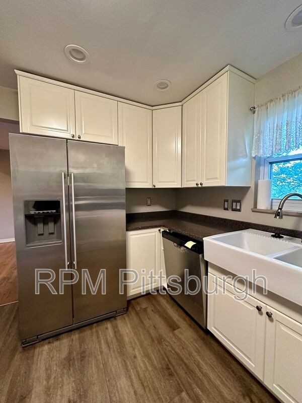 16 Sheridan Ct - Photo 3 of 24