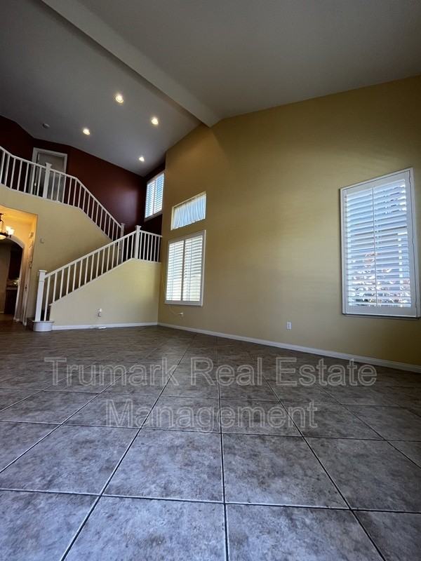 1307 Jacaranda Cir - Photo 2 of 24