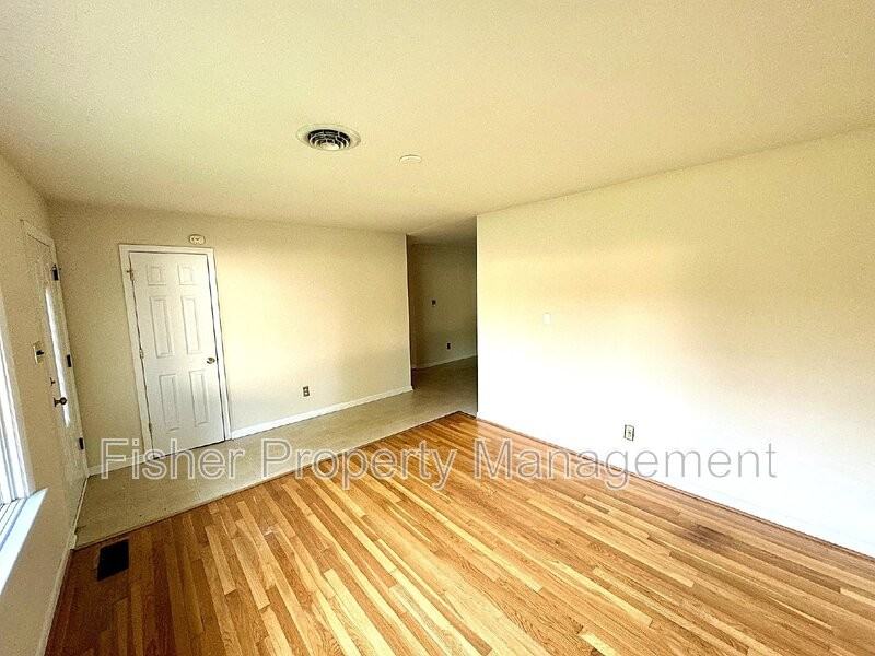 6300 Binns Ave - Photo 2 of 18