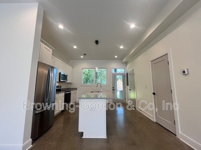 1546 Yarra St - Photo 2 of 21