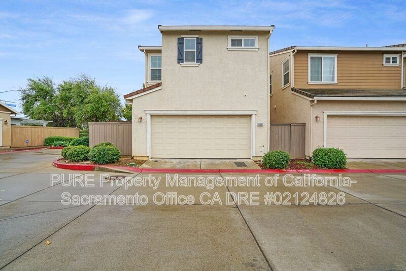 11091 International Dr - Photo 2 of 41
