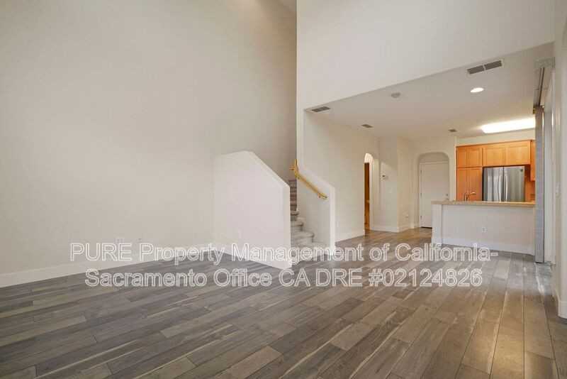 11091 International Dr - Photo 4 of 41