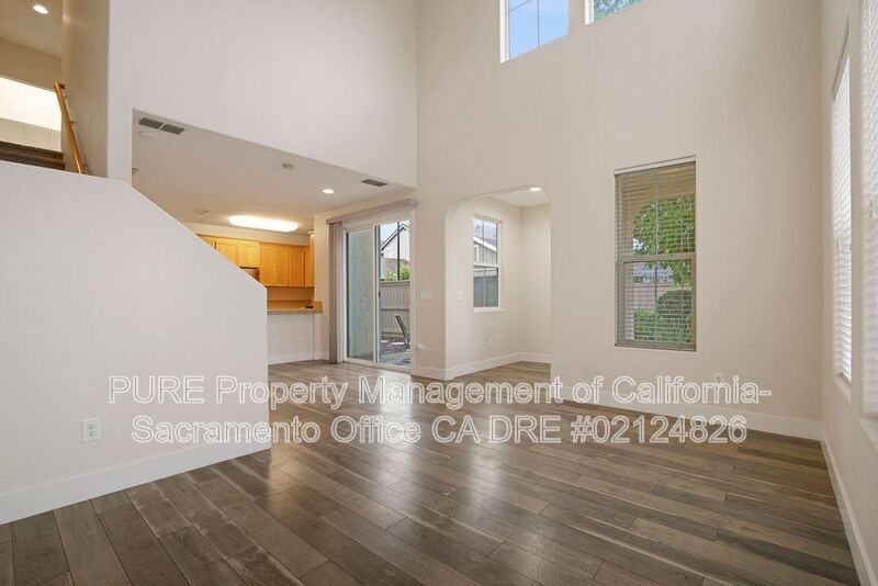 11091 International Dr - Photo 5 of 41