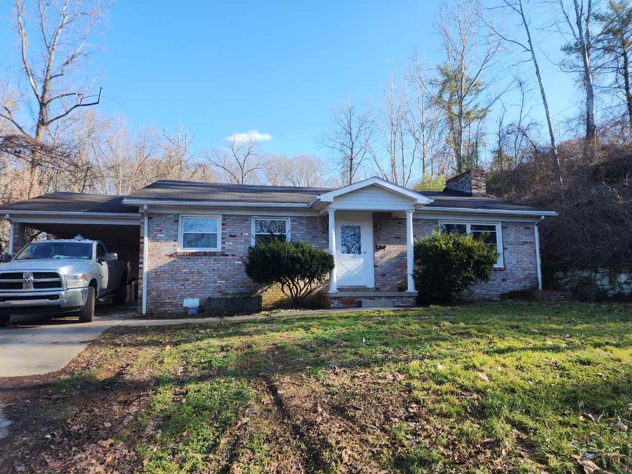 1 Woodsview Hts - Photo 2 of 13