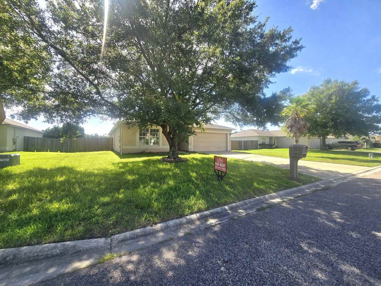 3533 Talisman Dr - Photo 3 of 18