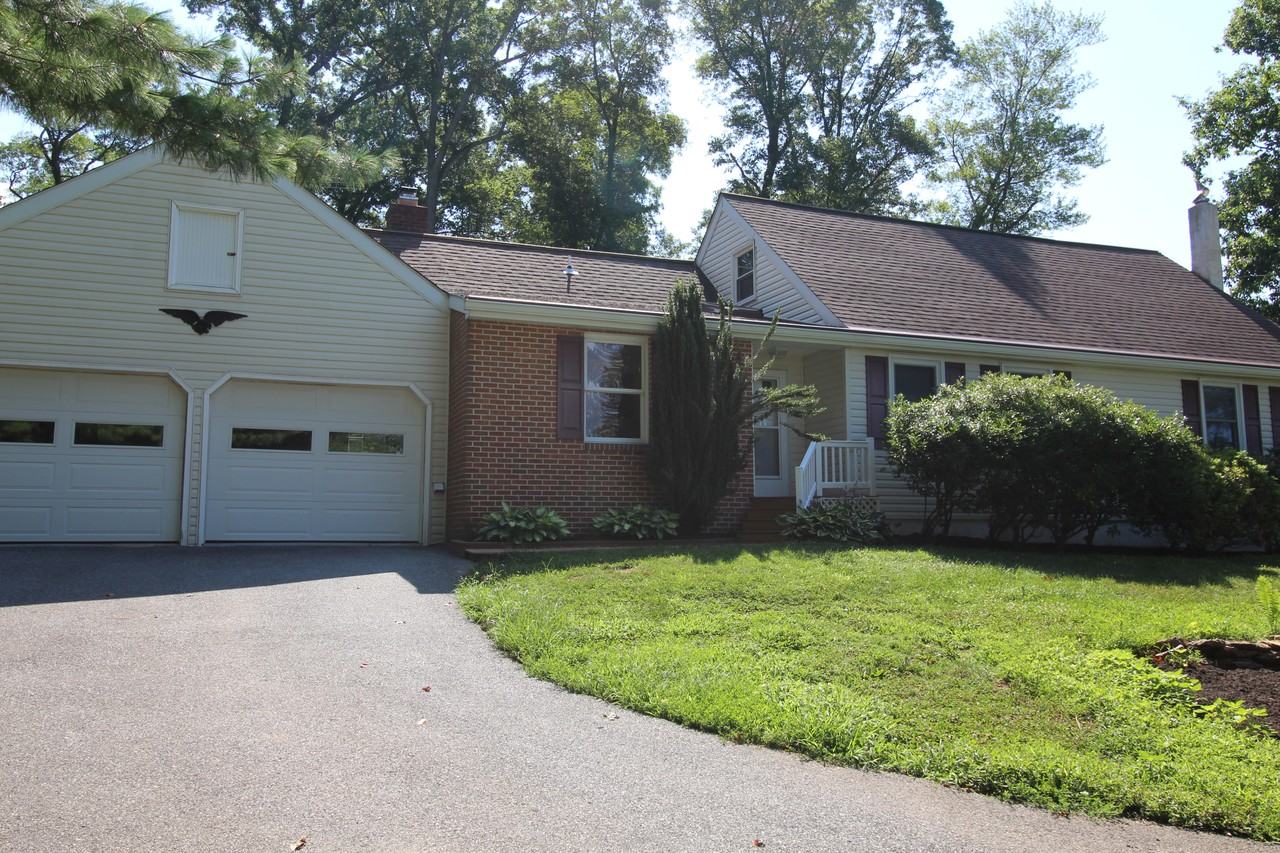 1093 Stoney Hill Rd - Photo 2 of 25