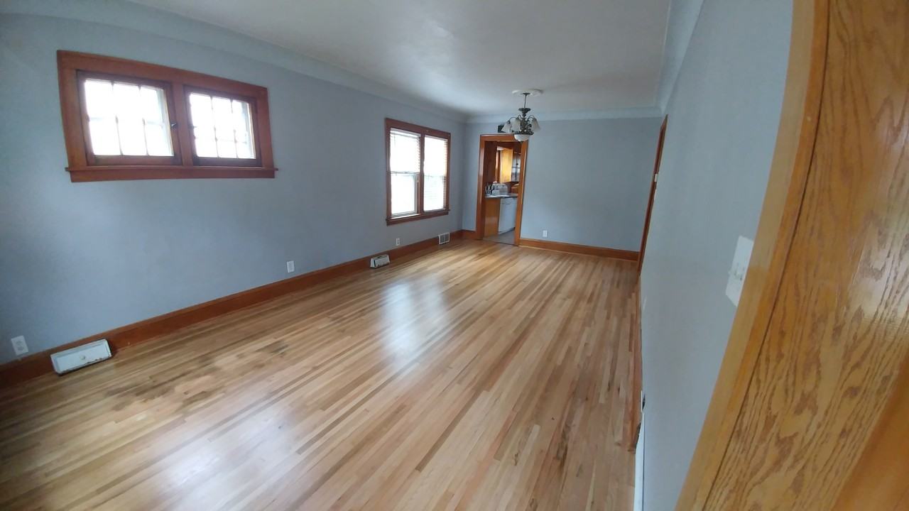 4004 16th Ave S - Photo 2 of 10