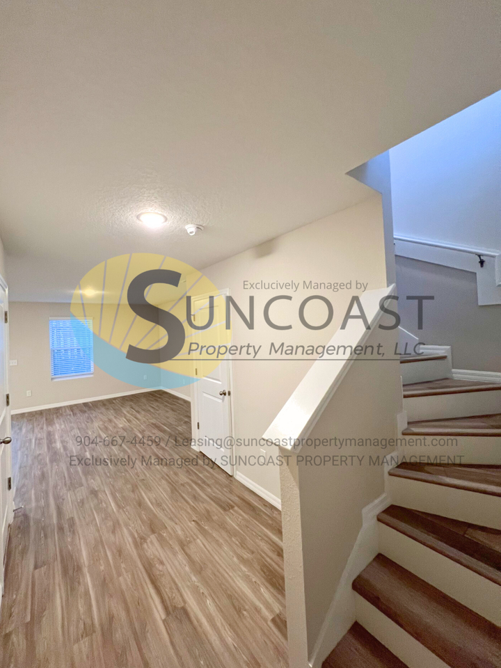 3678 Bridgewood Dr - Photo 3 of 23