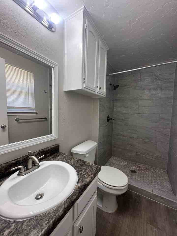 1063 Squire Mansion - Photo 7 of 9