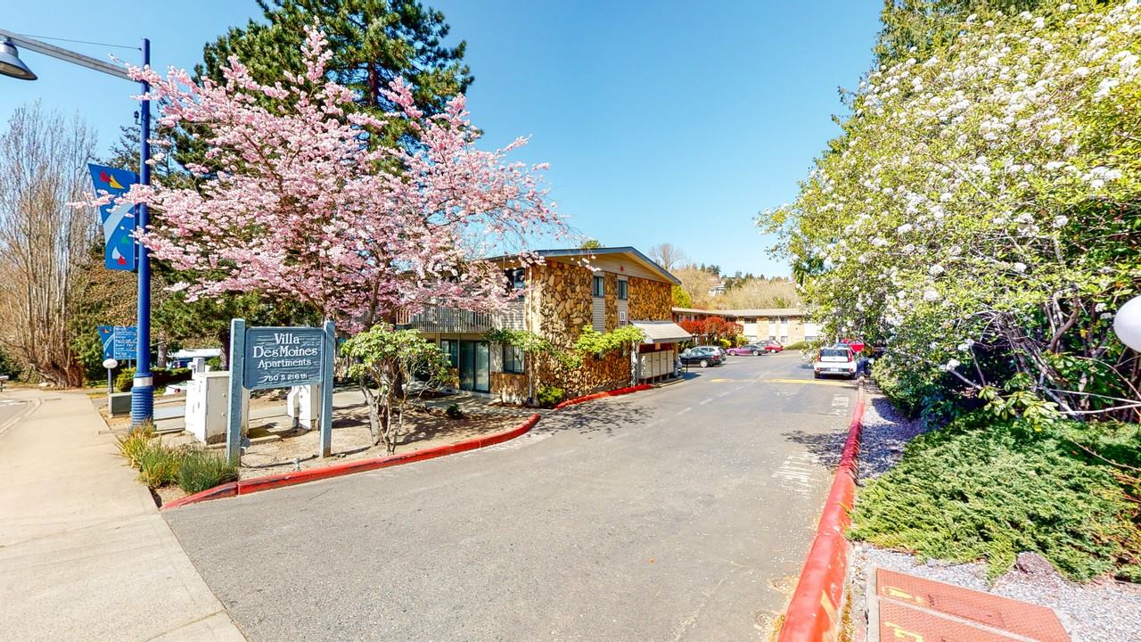 750 S 216Th St - Photo 5 of 35