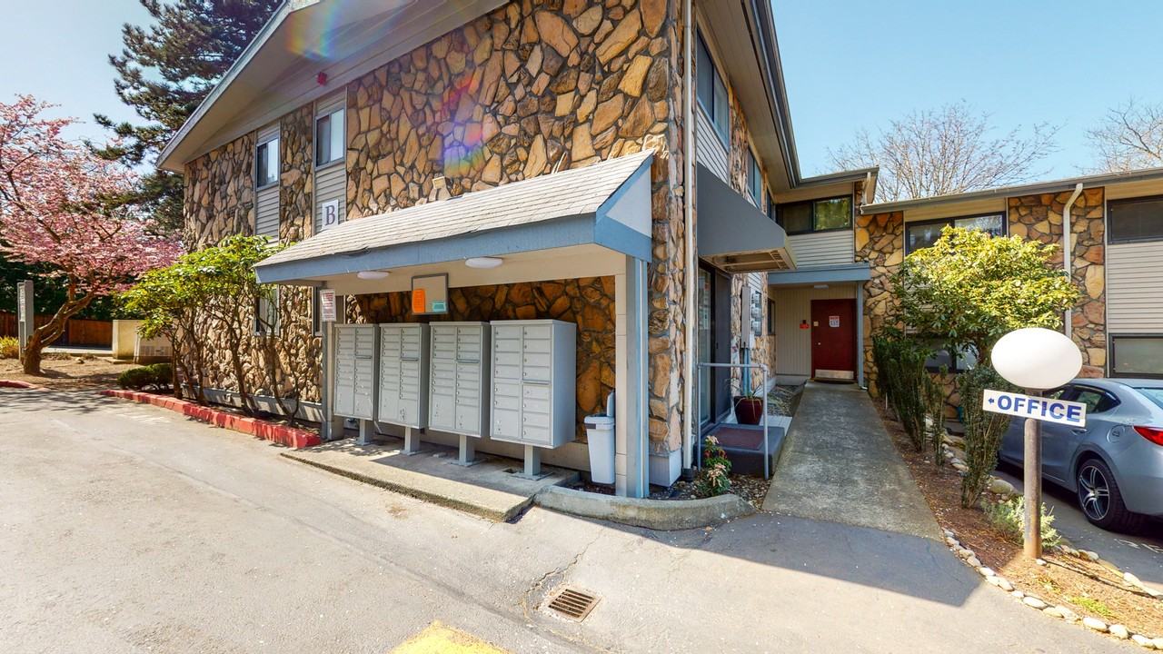 750 S 216Th St - Photo 6 of 35