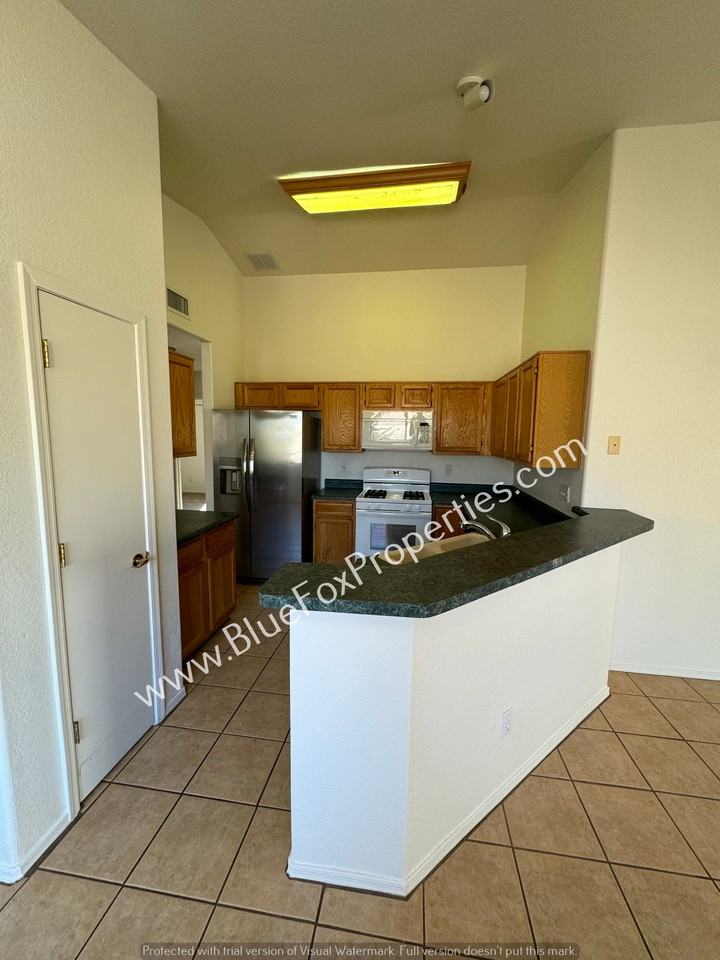 5466 W Durham Hills St - Photo 2 of 16