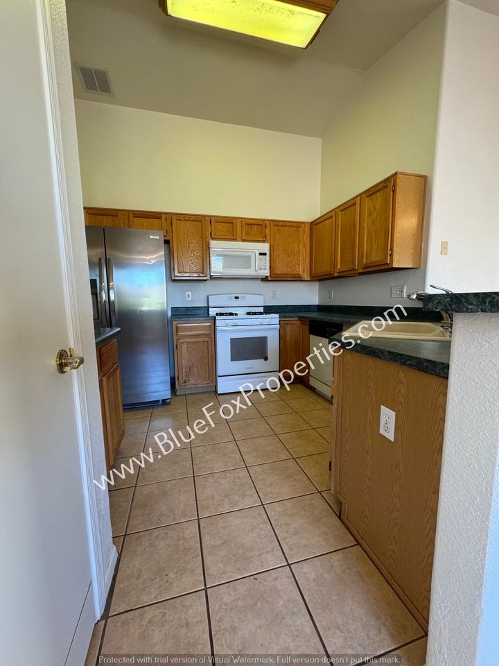 5466 W Durham Hills St - Photo 3 of 16