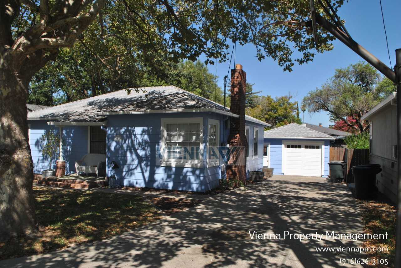 303 King Rd - Photo 3 of 39