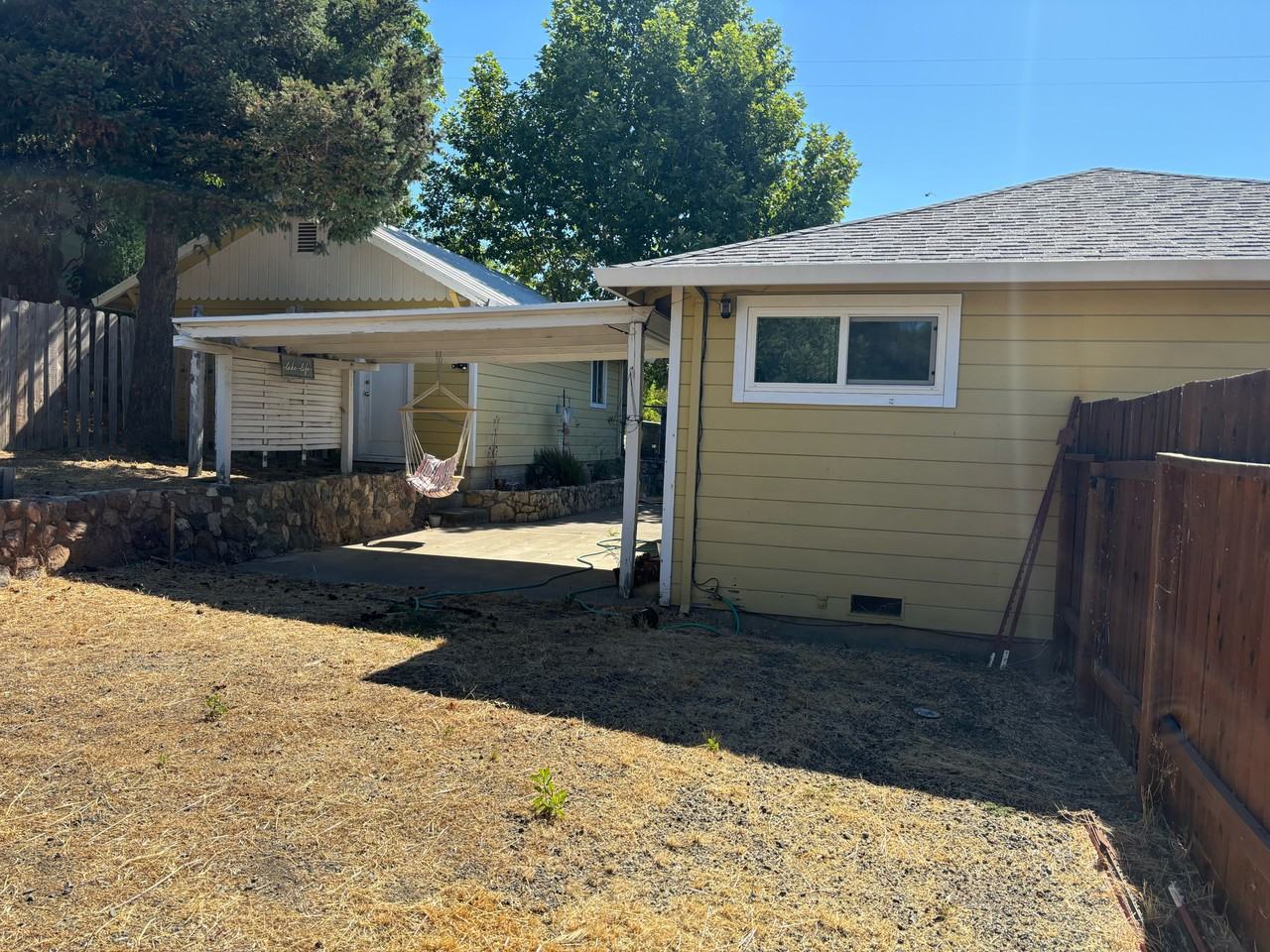 610 11th St - Photo 4 of 24