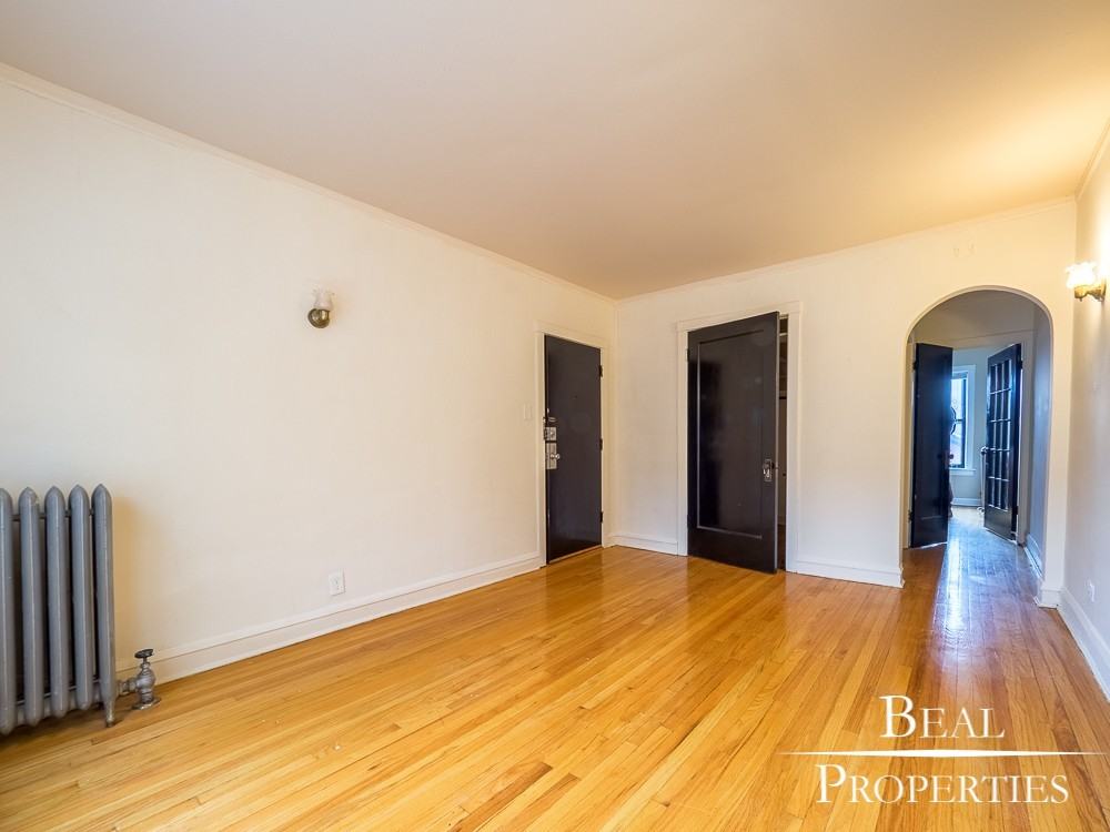 2112 West Ainslie Street #CLN1 - Photo 7 of 8