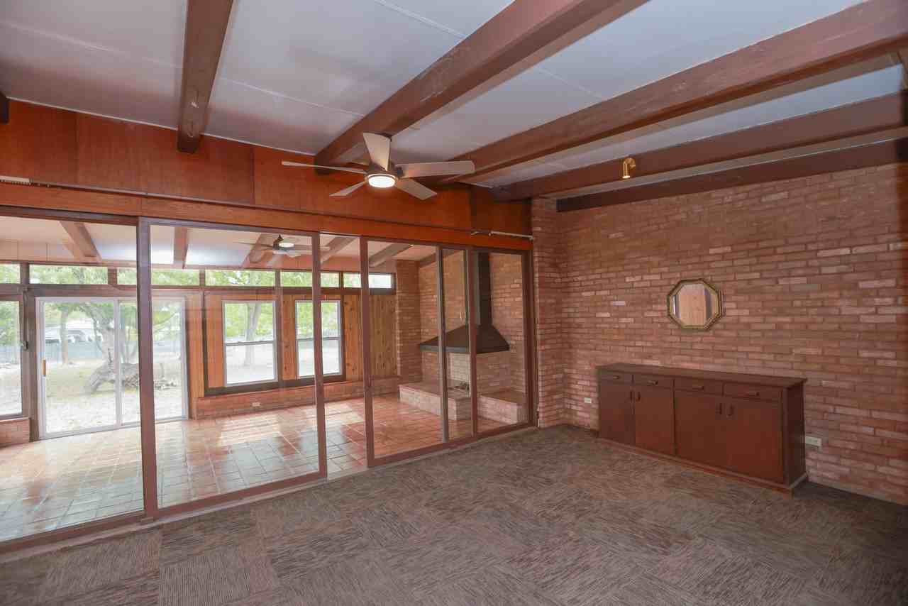 2926 Hillcrest Dr #NA - Photo 2 of 13