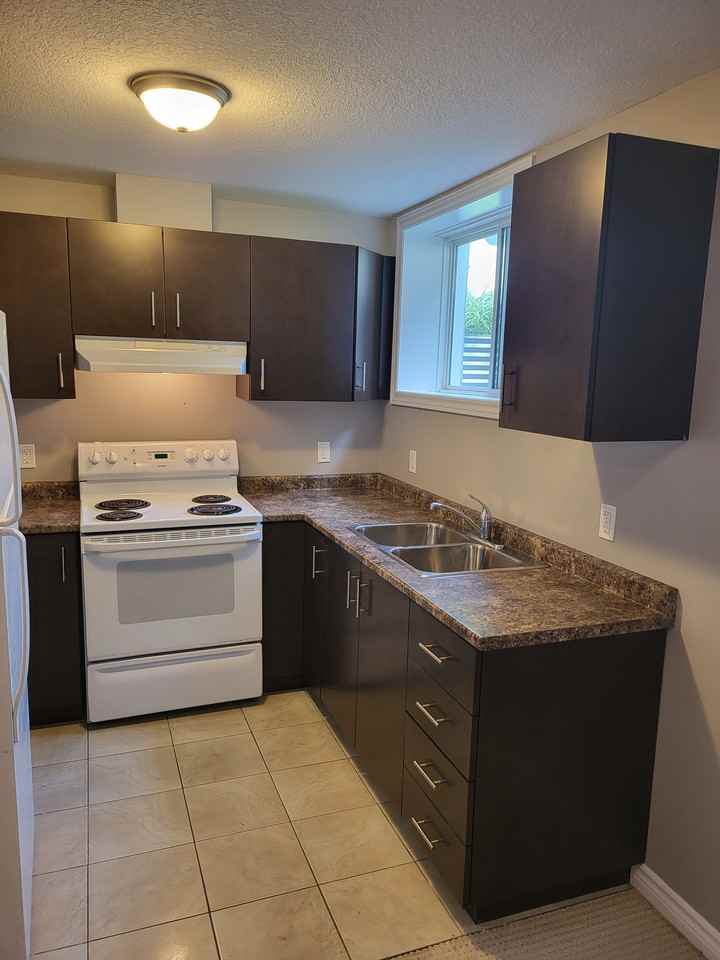 175 Liverpool Street - Photo 2 of 12