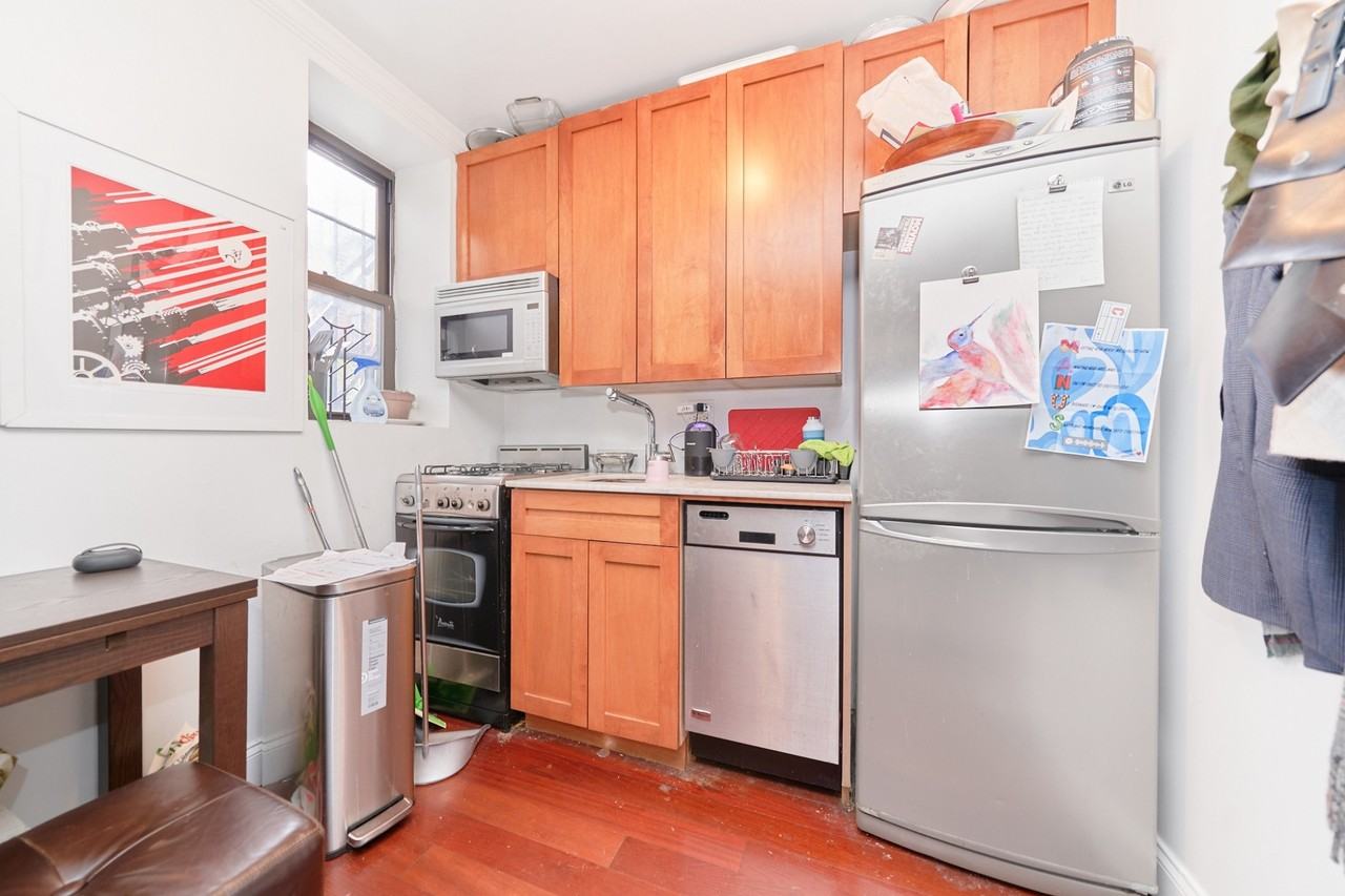 Avenue A #1B - Photo 2 of 5