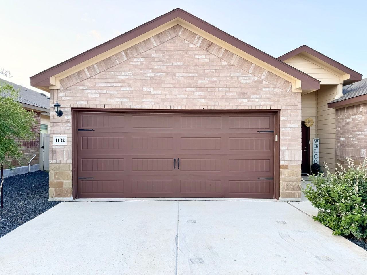 1132-1134 Burek Cross - Photo 2 of 17