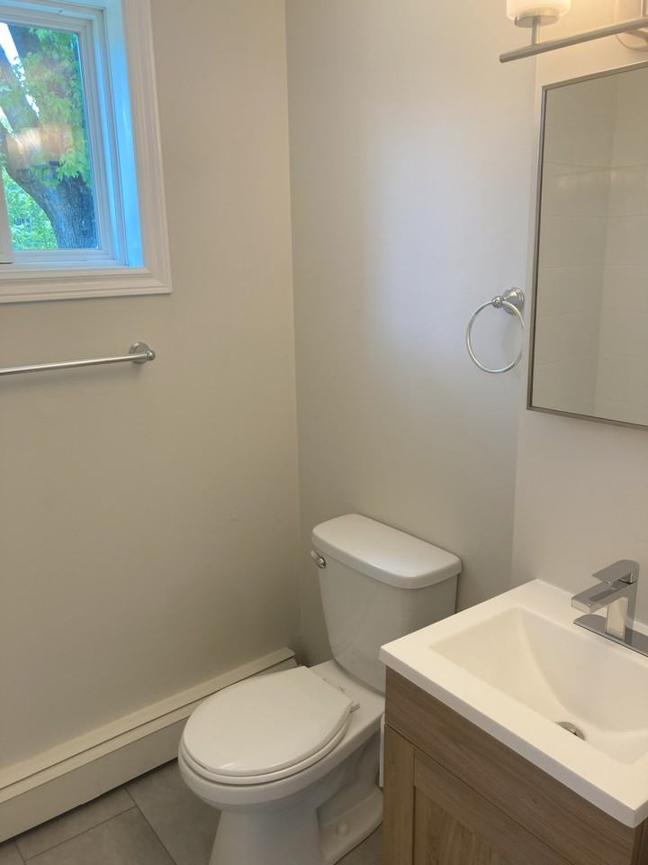 17 John Street South #3 - Photo 6 of 8