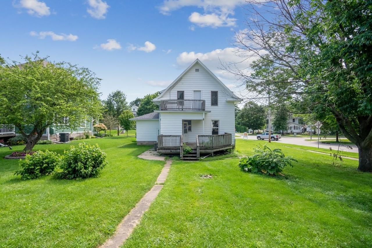 1721 Clay St - Photo 2 of 20