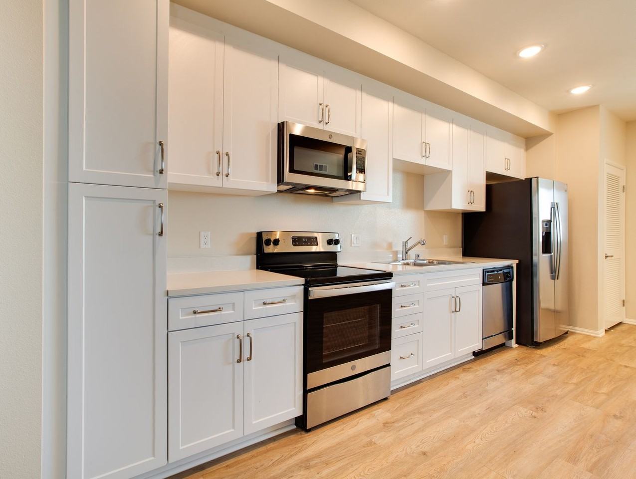 288 Center St. - Photo 7 of 46