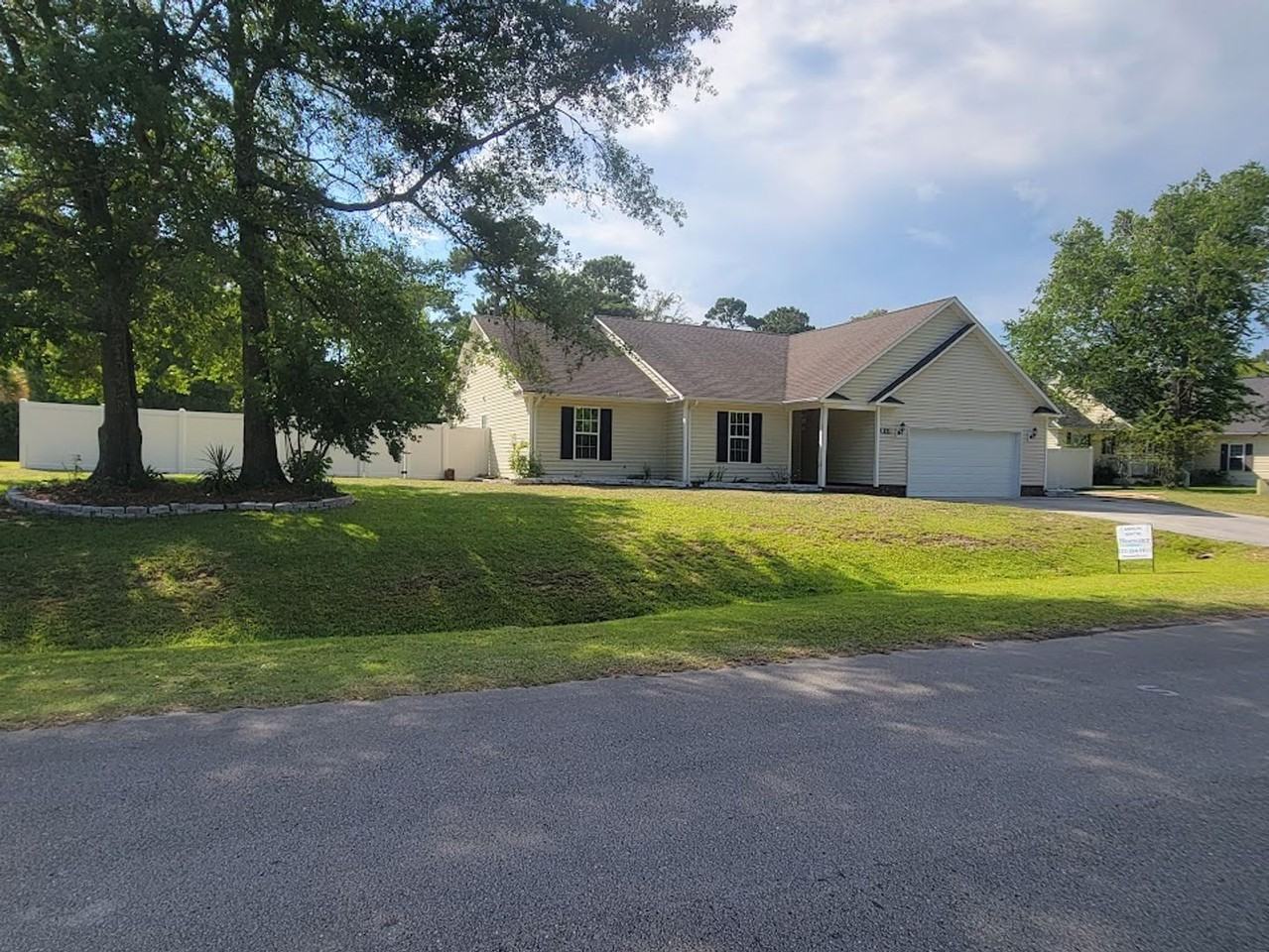 211 Marsh Hen Ct - Photo 2 of 18